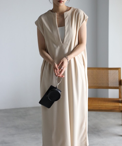 【美品】Moredde 上品キーネックのワンピース 金子麻貴さん着用》キーネックレイヤードワンピース