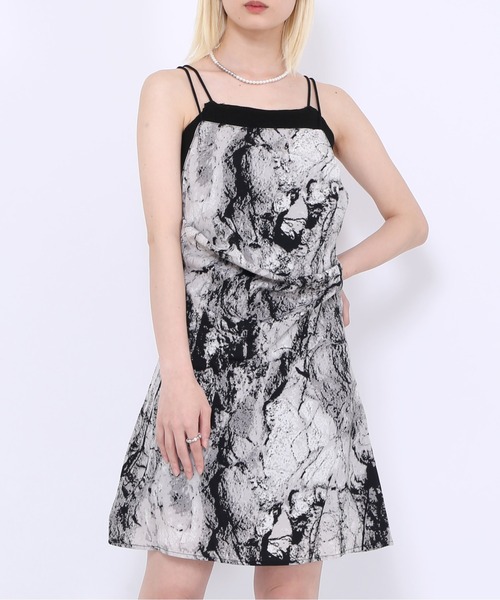 Figments（フィグメンツ）の「クロップドキャミソール（キャミソール・レディース・ブラック/ホワイト/その他1・FREE）」の9枚目の写真