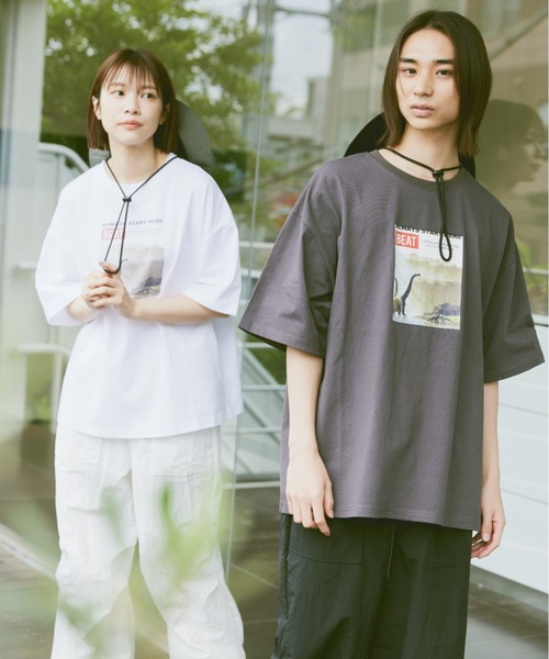 flaner（フラネ）の「Loose dinosaur print Tee/ルーズダイナソープリントT（Tシャツ/カットソー・レディース・ホワイト/チャコールグレー・MEDIUM/LARGE）」の19枚目の写真