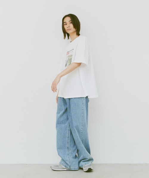 flaner（フラネ）の「Loose dinosaur print Tee/ルーズダイナソープリントT（Tシャツ/カットソー・レディース・ホワイト/チャコールグレー・MEDIUM/LARGE）」の6枚目の写真