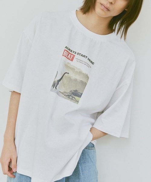 flaner（フラネ）の「Loose dinosaur print Tee/ルーズダイナソープリントT（Tシャツ/カットソー・レディース・ホワイト/チャコールグレー・MEDIUM/LARGE）」の15枚目の写真