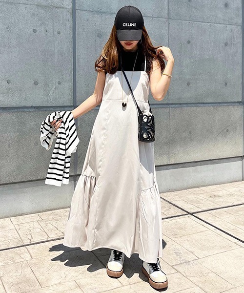 AMELY(エミリー)の「バックリボンサイドティアードキャミワンピース(ワンピース・レディース・ベージュ系その他/ブルー/ブラック/ネイビー系/ブラウン系その他/ブラック系その他・フリー)」の1枚目の写真
