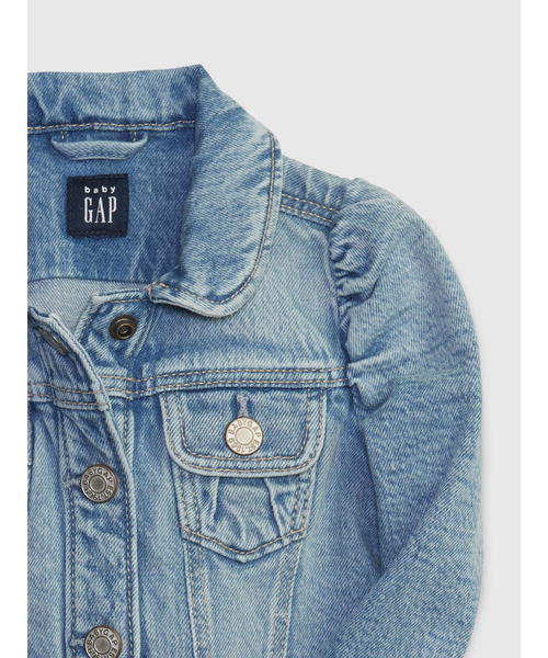 GAP（ギャップ）の「ウォッシュウェル オーガニックコットン パフスリーブ デニムジャケット (ベビー)（デニムジャケット・キッズ・ライトインディゴブルー・18-24M/12-18M/6-12M）」の3枚目の写真