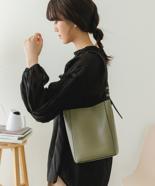 RODE SKO（ロデスコ）の「超軽量ワンショルダーミニトート（トートバッグ・レディース・オリーブ/ブラック/ブルー/オフホワイト/ベージュ系その他・ONE）」の14枚目の写真