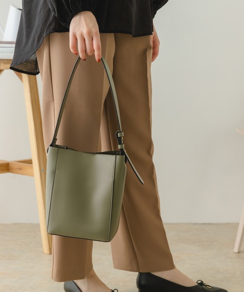 RODE SKO（ロデスコ）の「超軽量ワンショルダーミニトート（トートバッグ・レディース・オリーブ/ブラック/ブルー/オフホワイト/ベージュ系その他・ONE）」の16枚目の写真