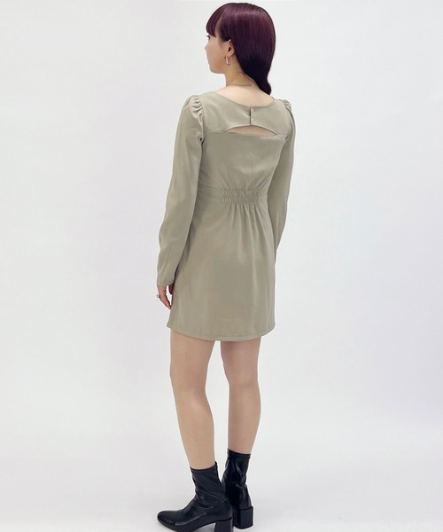 179/WG（イチナナキュウダブルジー）の「スクエアラペル ミニワンピース（ワンピース・レディース・ベージュ/チャコールグレー/ブラウン・MEDIUM）」の21枚目の写真