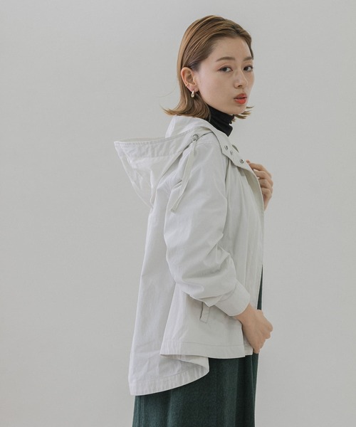 URBAN RESEARCH Sonny Label(アーバンリサーチサニーレーベル)の「撥水バックフレアマウンテンパーカー(マウンテンパーカー・レディース・ブラック/ベージュ/ライトグレー・FREE)」の9枚目の写真