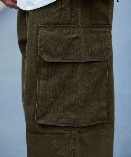 FREAK'S STORE（フリークスストア）の「KONECO/コネーソ ワイドシルエット M-47カーゴパンツ（カーゴパンツ・メンズ・ブラック/オリーブ・MEDIUM/LARGE）」の10枚目の写真
