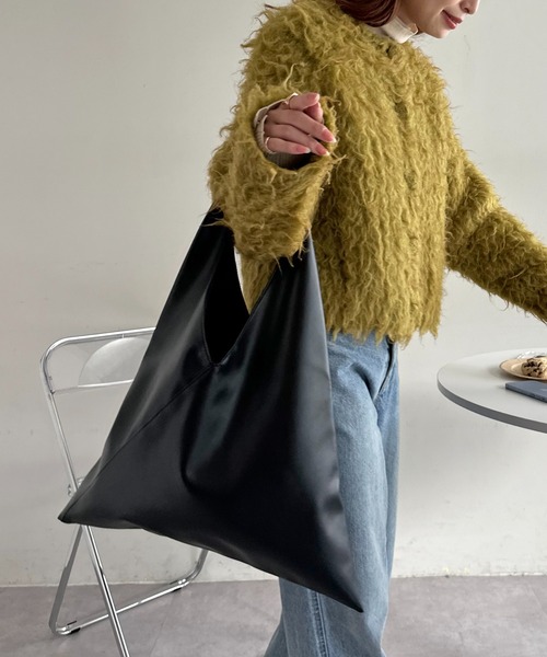 DISCOAT（ディスコート）の「[A4・軽量]トライアングルトートバッグ（ショルダーバッグ・レディース・アイボリー/キャメル/ブラック・FREE）」の8枚目の写真