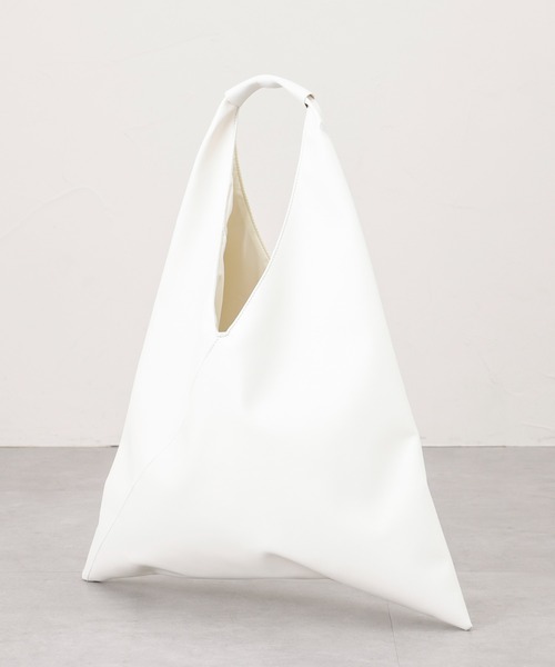 DISCOAT（ディスコート）の「[A4・軽量]トライアングルトートバッグ（ショルダーバッグ・レディース・アイボリー/キャメル/ブラック・FREE）」の15枚目の写真