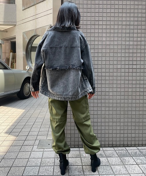 ROGER AND RAW(ロジャーアンドロウ)の「2wayデニムジャケット(取り外し可能)(デニムジャケット・レディース・ブルー/ブラック・FREE)」の11枚目の写真