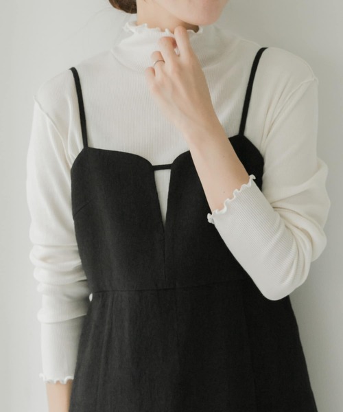 URBAN RESEARCH Sonny Label(アーバンリサーチサニーレーベル)の「『再入荷』『UR TECH』蓄熱ハイネックプルオーバー(Tシャツ/カットソー・レディース・オフホワイト/グレー/チャコールグレー/ブラック・FREE)」の2枚目の写真