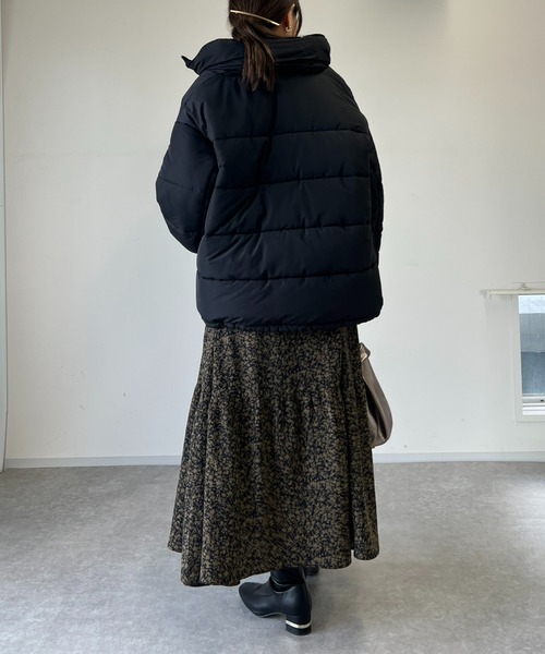 un dix cors（アンディコール）の「《WEB限定》オーバー中綿ジャケット（ダウンジャケット/コート・レディース・ベージュ/ブラック・FREE）」の11枚目の写真