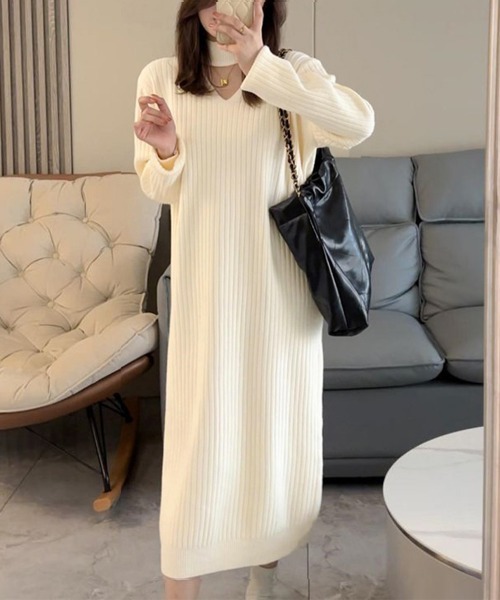 Miniministore(ミニミニストア)の「リブニットワンピース ロング丈 vネック(ワンピース・レディース・ワインレッド/ブラック/アイボリー・フリー)」の2枚目の写真