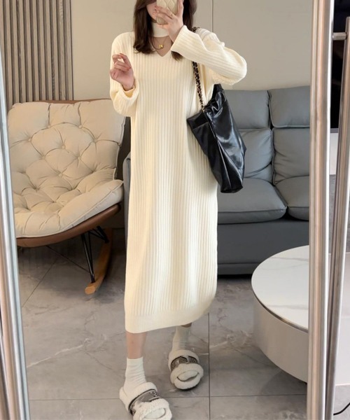 Miniministore(ミニミニストア)の「リブニットワンピース ロング丈 vネック(ワンピース・レディース・ワインレッド/ブラック/アイボリー・フリー)」の4枚目の写真