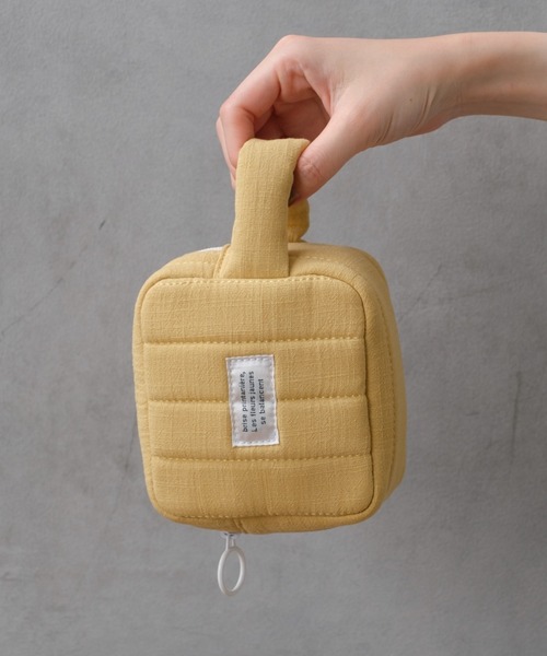 BIRTHDAY BAR(バースデイバー)の「スクエア中綿ポーチ(ポーチ・レディース・グリーン/イエロー/アイボリー・フリー)」の7枚目の写真