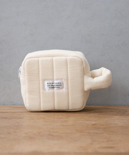 BIRTHDAY BAR(バースデイバー)の「スクエア中綿ポーチ(ポーチ・レディース・グリーン/イエロー/アイボリー・フリー)」の4枚目の写真