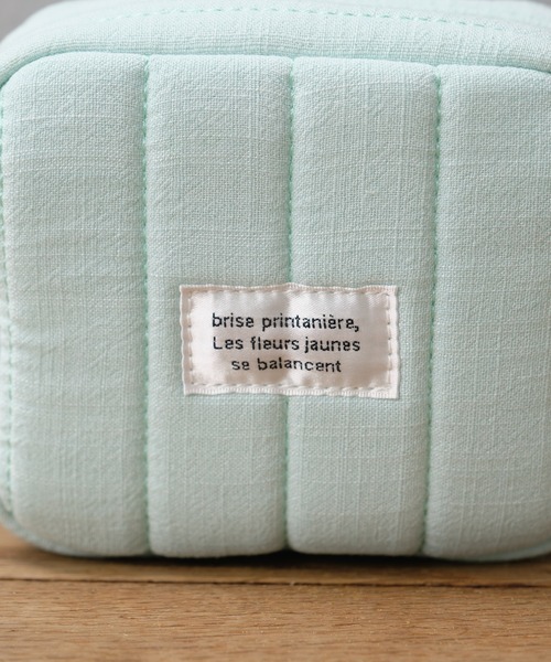 BIRTHDAY BAR(バースデイバー)の「スクエア中綿ポーチ(ポーチ・レディース・グリーン/イエロー/アイボリー・フリー)」の6枚目の写真