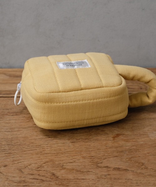 BIRTHDAY BAR(バースデイバー)の「スクエア中綿ポーチ(ポーチ・レディース・グリーン/イエロー/アイボリー・フリー)」の12枚目の写真