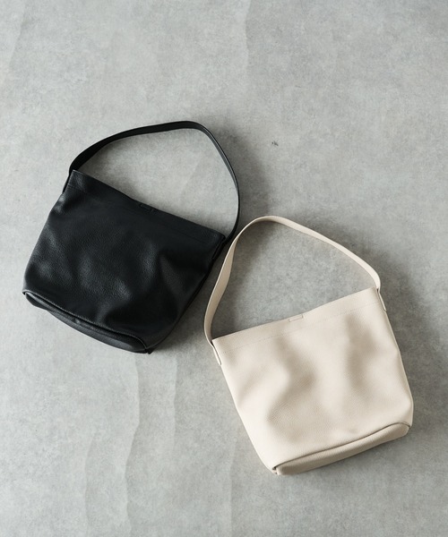 un dix cors（アンディコール）の「フェイクレザーショルダーバッグ（ショルダーバッグ・レディース・ブラック/アイボリー・FREE）」の16枚目の写真