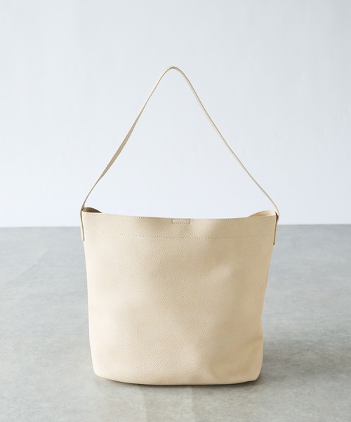 un dix cors（アンディコール）の「フェイクレザーショルダーバッグ（ショルダーバッグ・レディース・ブラック/アイボリー・FREE）」の4枚目の写真