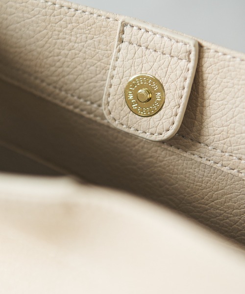 un dix cors（アンディコール）の「フェイクレザーショルダーバッグ（ショルダーバッグ・レディース・ブラック/アイボリー・FREE）」の7枚目の写真