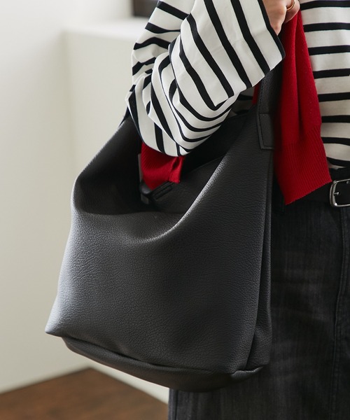 un dix cors（アンディコール）の「フェイクレザーショルダーバッグ（ショルダーバッグ・レディース・ブラック/アイボリー・FREE）」の21枚目の写真