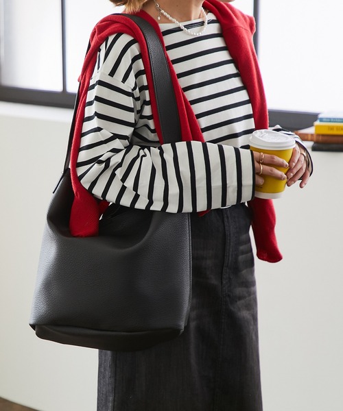 un dix cors（アンディコール）の「フェイクレザーショルダーバッグ（ショルダーバッグ・レディース・ブラック/アイボリー・FREE）」の18枚目の写真