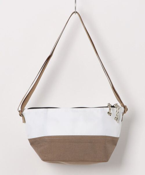 Drifter(ドリフター)の「ARE WAY POUCH S/アーウェイポーチ Sサイズ(ショルダーバッグ・レディース・グリーン系その他2/ホワイト×カーキブラウン/ブラック×ブラック/オレンジ系その他・FREE)」の8枚目の写真