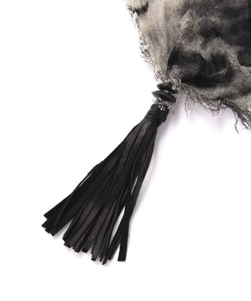 KMRii（ケムリ）の「KMRii/ケムリ/Tie Dye Stole（ストール/ショール・レディース・ブラック・F）」の4枚目の写真