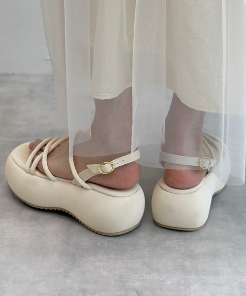 Alley by w closet(アリーバイダブルクローゼット)の「【Alley】厚底チューブサンダル(サンダル・レディース・イエロー/ブラック/オフホワイト・L/M)」の17枚目の写真