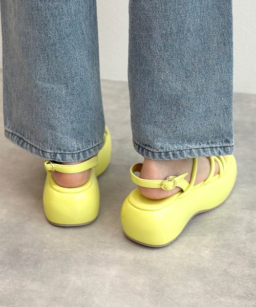 Alley by w closet(アリーバイダブルクローゼット)の「【Alley】厚底チューブサンダル(サンダル・レディース・イエロー/ブラック/オフホワイト・L/M)」の19枚目の写真