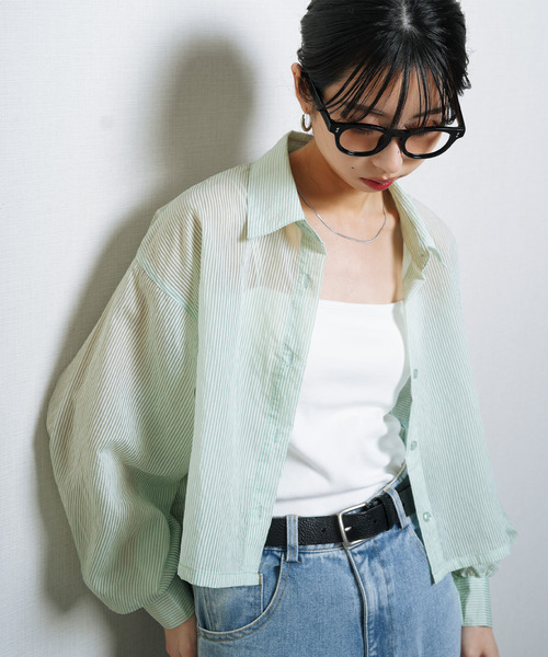Chillfar(チルファー)の「シアーストライプクロップドシャツ(シャツ/ブラウス・レディース・ブルー/ピンク/ネイビー/オレンジ/イエロー/グレー/オフホワイト/グリーン・FREE)」の10枚目の写真