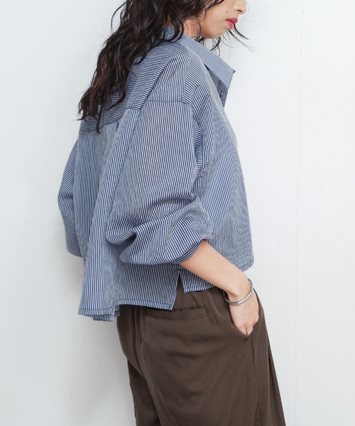Chillfar（チルファー）の「シアーストライプクロップドシャツ（シャツ
