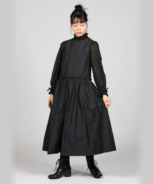 To b. by agnes b.（トゥービーバイアニエスベー）の「WV44 ROBE メモリータフタドレス（ドレス・レディース・ブラック・38/36/40）」の3枚目の写真