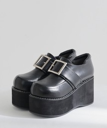 厚底バルキーバックルパンプス