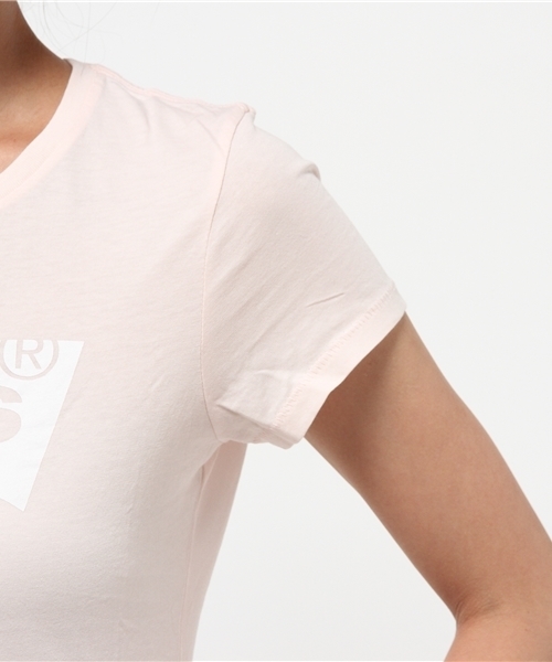 Levi's（リーバイス）の「スリムクルーネックTシャツ/オーガニックコットン（Tシャツ/カットソー・レディース・ピンク・SMALL/MEDIUM/X-SMALL）」の8枚目の写真