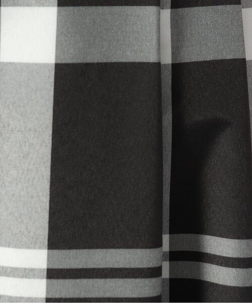 SHOO・LA・RUE（シューラルー）の「◆柄とボリュームで主役になる！ ふんわりギャザー チェック柄スカート（スカート・レディース・ブラック系1/ブルー系その他3/ホワイト系その他2・02/03/04）」の7枚目の写真