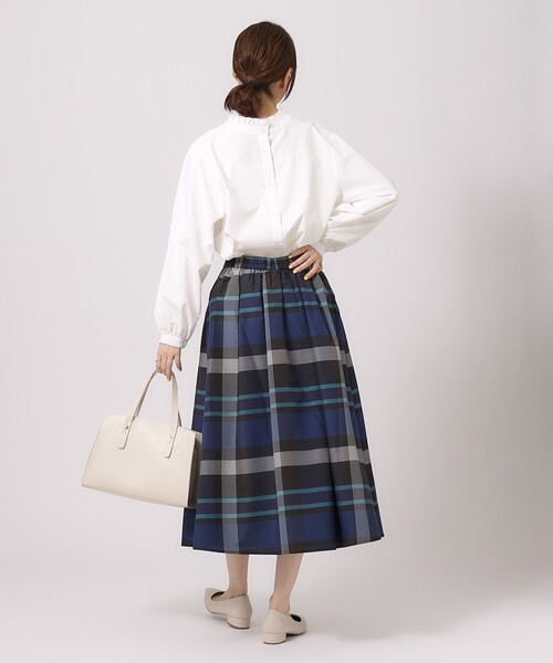 SHOO・LA・RUE（シューラルー）の「◆柄とボリュームで主役になる！ ふんわりギャザー チェック柄スカート（スカート・レディース・ブラック系1/ブルー系その他3/ホワイト系その他2・02/03/04）」の13枚目の写真