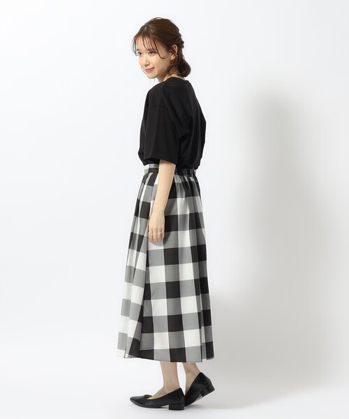 SHOO・LA・RUE（シューラルー）の「◆柄とボリュームで主役になる！ ふんわりギャザー チェック柄スカート（スカート・レディース・ブラック系1/ブルー系その他3/ホワイト系その他2・02/03/04）」の18枚目の写真