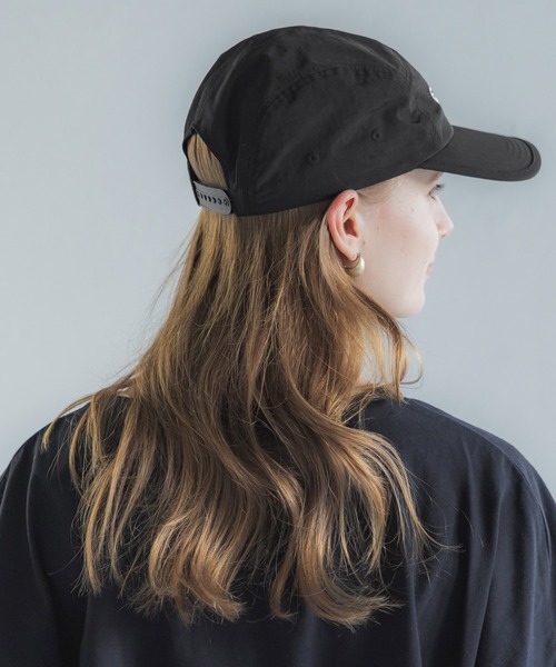 coca（coca）（コカ）の「刺繍ロゴナイロンキャップ（キャップ・レディース・アイボリー/ブラック・ONE SIZE）」の12枚目の写真