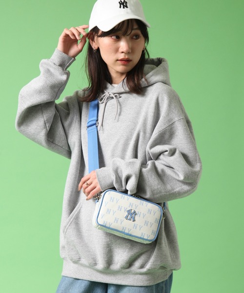 【韓国】MLB■ユニセックス■embossed monogram■追跡送料込 MLB Korea（エムエルビーコリア）の「【MLB KOREA/エムエルビー