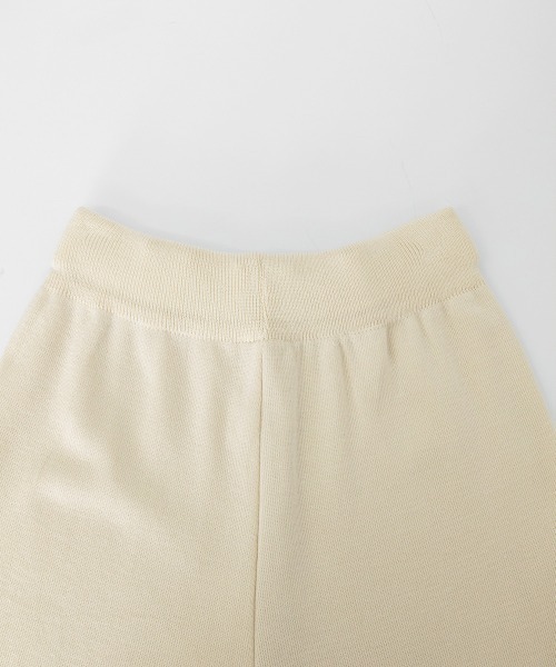 Miniministore(ミニミニストア)の「セットアップ 配色スリットニットとパンツ(セットアップ・レディース・ブラック/ライトベージュ/ダークベージュ・FREE)」の20枚目の写真