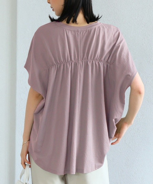 itto...(イット)の「【接触冷感COOL】ひんやり涼しいフレンチスリーブバックギャザーカットソー(Tシャツ/カットソー・レディース・オフホワイト/チャコール/ラベンダー/グリーン/ネイビー/ブラック/スモークピンク・M/L)」の7枚目の写真