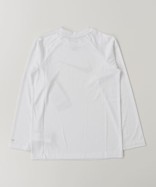 NIKE（ナイキ）の「NIKE/ナイキ キッズ UVケア ラッシュガード ソリッドL/Sハイドロガード NESSD829（ラッシュガード・キッズ・ホワイト/ブラック・130cm/140cm/150cm/160cm）」の16枚目の写真