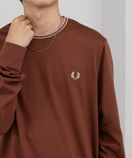FRED PERRY(フレッドペリー)の「【FRED PERRY】Twin Tipped t-Shirt ワンポイント刺繍 ロングスリーブTシャツ ロンT M9602(Tシャツ/カットソー・メンズ・ブラック系その他2/グリーン/ブラウン/ネイビー/ブラック/グリーン系その他2/グリーン系2/ネイビー系3/アイボリー/ネイビー系2/ホワイト/ブラック系その他3・XS/S/M/L/XL)」の7枚目の写真