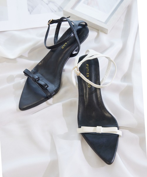 Futier land(フューティアランド)の「リボンストラップポインテッドトゥサンダル(サンダル・レディース・ライトブルー/アイボリー/シルバー/ブラック・40/38/39/36/37)」の6枚目の写真