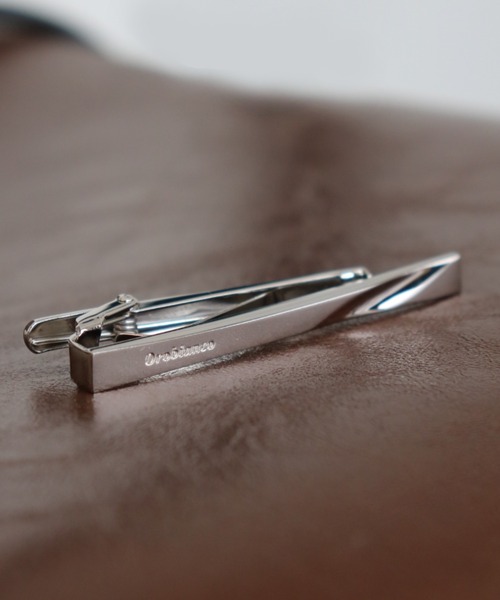 Orobianco（オロビアンコ）の「〈Orobianco/オロビアンコ〉ネクタイピン（BOX/ショッパー付き）（ネクタイピン・メンズ・シルバー系6/シルバー系7/シルバー系8/シルバー系9/ゴールド系/シルバー系2/シルバー系4/シルバー系1/シルバー系3/シルバー系5/シルバー系その他2/シルバー系その他3/ブラック系/シルバー系その他・ONE SIZE）」の5枚目の写真