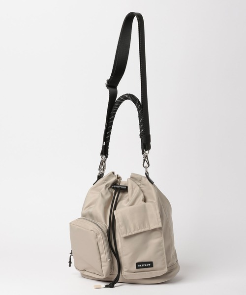 BAYFLOW(ベイフロー)の「フロントWポケットショルダー(ショルダーバッグ・レディース・ブラック/カーキ/ライトグレー・FREE)」の4枚目の写真