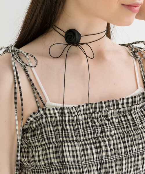 OLIVE des OLIVE（オリーブデオリーブ）の「【 ZIP!キテルネ！でご紹介】マルチローズチョーカー（ネックレス・レディース・アイボリー/ブラック・FREE）」の10枚目の写真